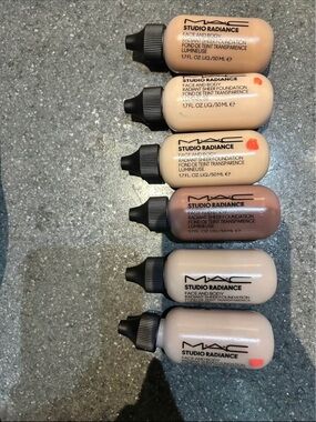 MAC Cosmetics Studio Radiance Face & Body Foundation - Mixed Neutral Shades